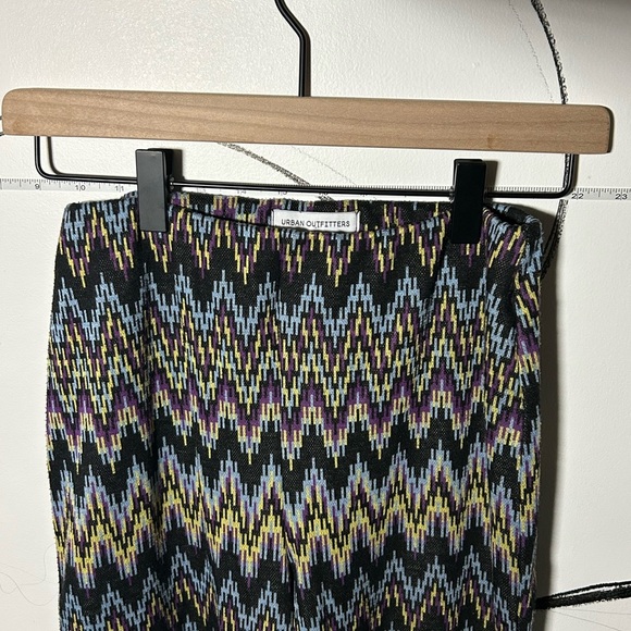 Urban Outfitters Zig Zag Colorful Pattern Bootcut Leggings, Size Small - Picture 7 of 7
